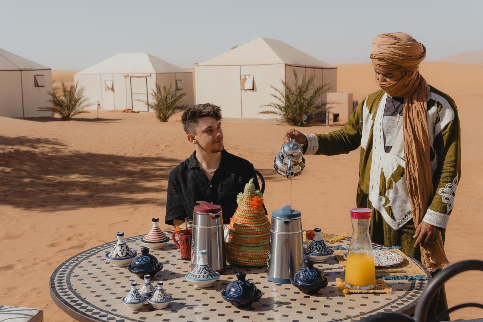 Royal Luxury Camp Hotel Merzouga Ngoại thất bức ảnh
